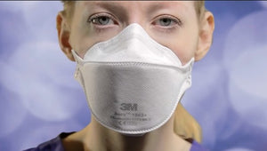 woman wearing a 3m aura n95 mask